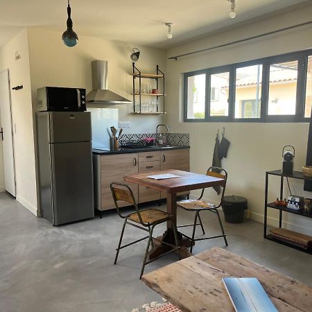 Апартаменты Studio Dans Les Alpilles Фонвьей Экстерьер фото