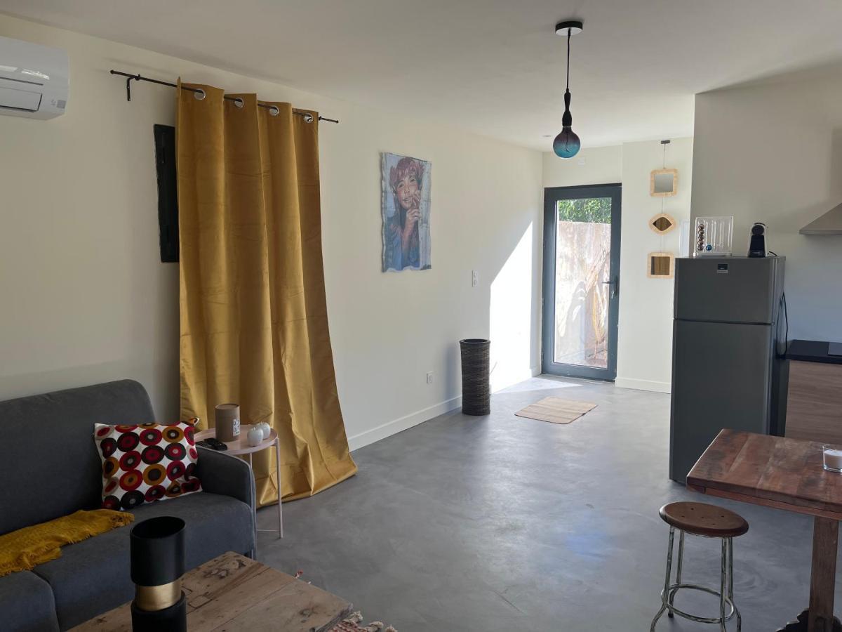 Апартаменты Studio Dans Les Alpilles Фонвьей Экстерьер фото