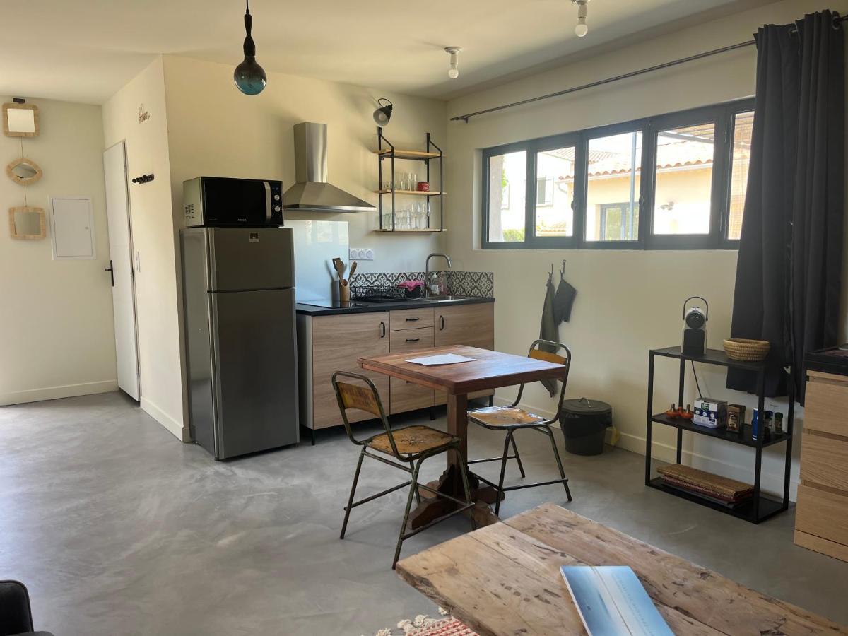 Апартаменты Studio Dans Les Alpilles Фонвьей Экстерьер фото